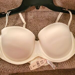 VS Victoria secret bra 36B NWT cream off white color underwire push up